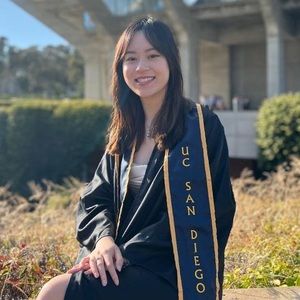 Meet your Posher, Nicole